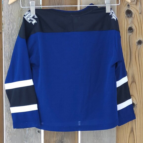 CUTE TORONTO MAPLE LEAFS NHL Jersey Boys Size 6 - Picture 4 of 6
